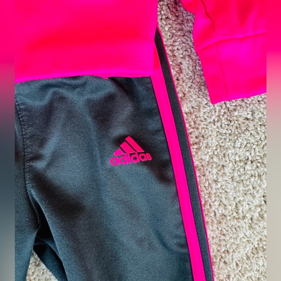 Adidas toddler tracksuit activewear jogger set pink and black 2 pieces size 2t - Picture 5 of 10